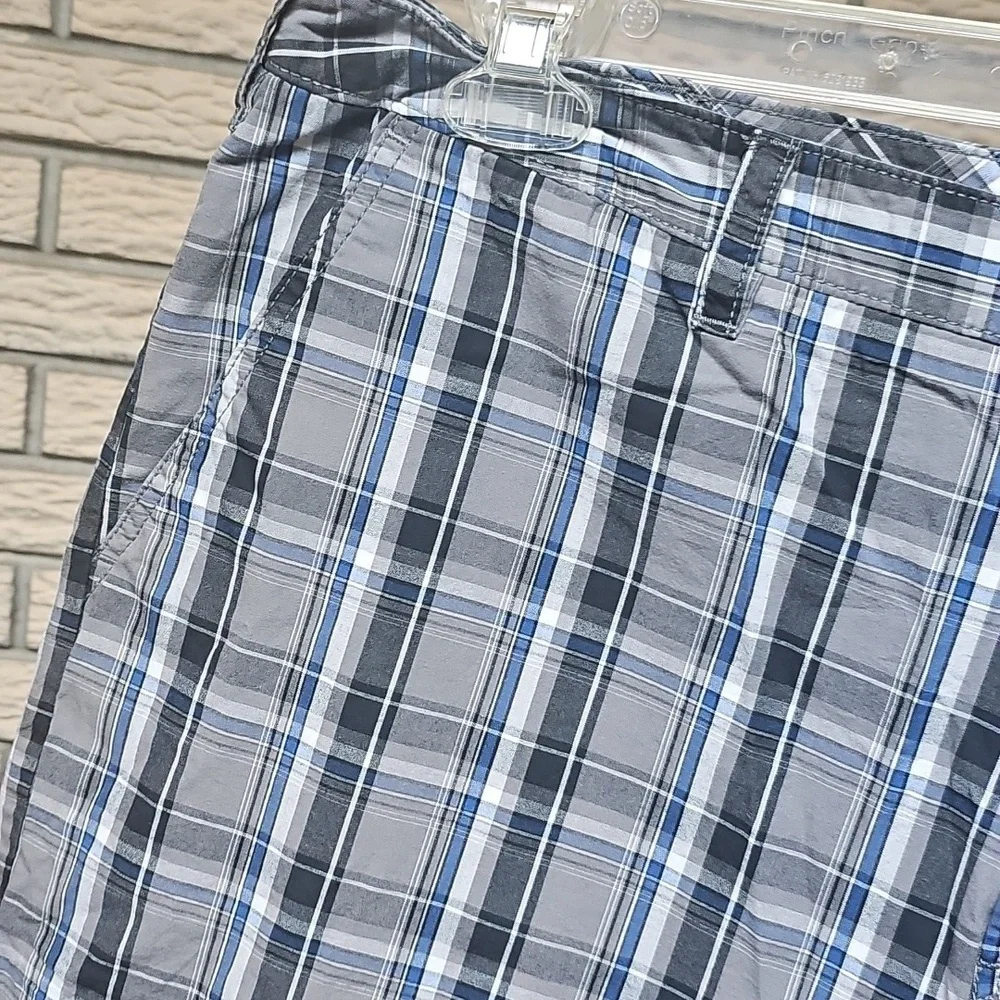 Croft and Barrow Plaid Mens Shorts Sz 40 **read description**